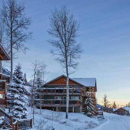 Lush Mountain Accommodations Голдън Екстериор снимка