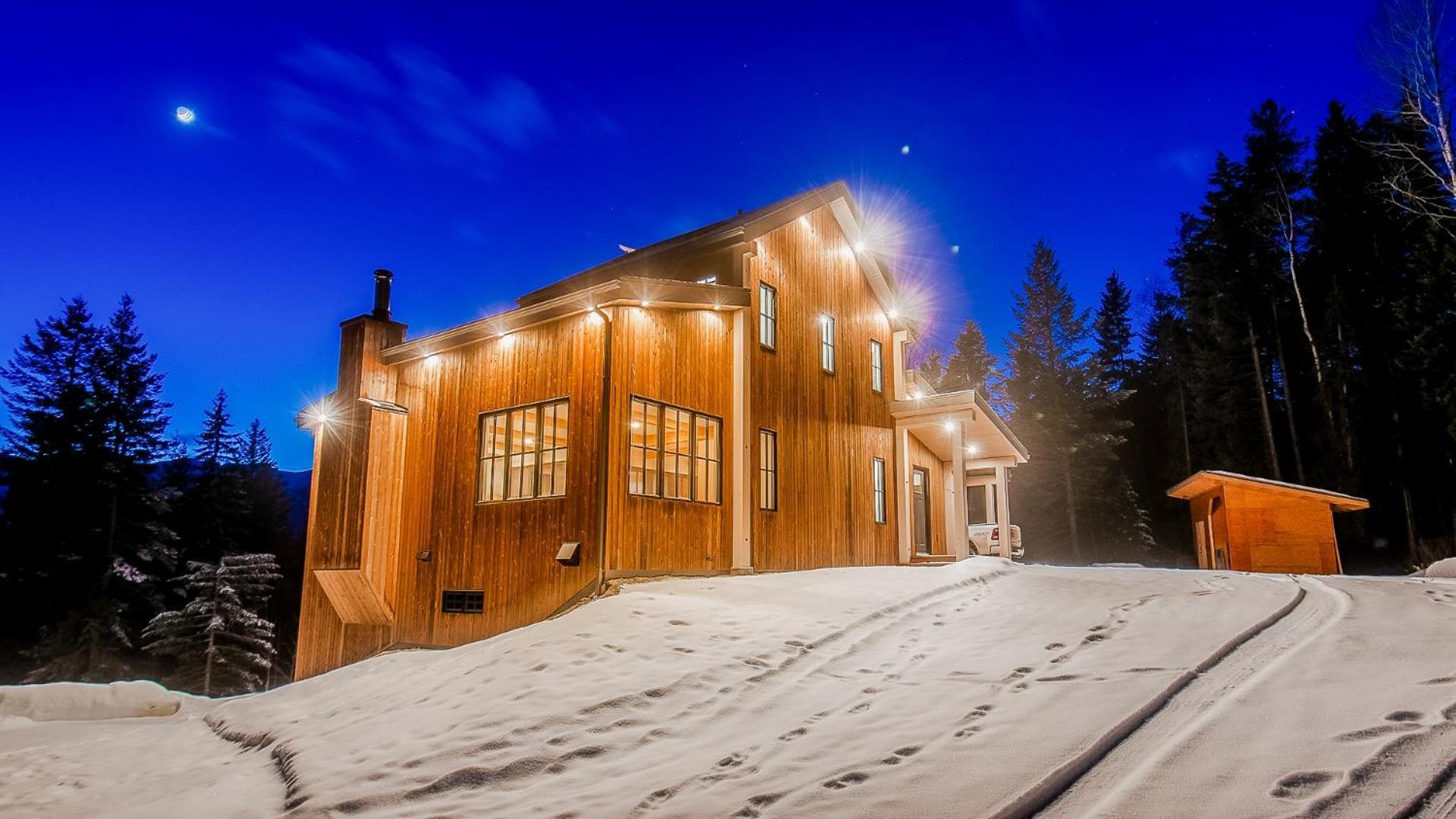 Lush Mountain Accommodations Голдън Стая снимка